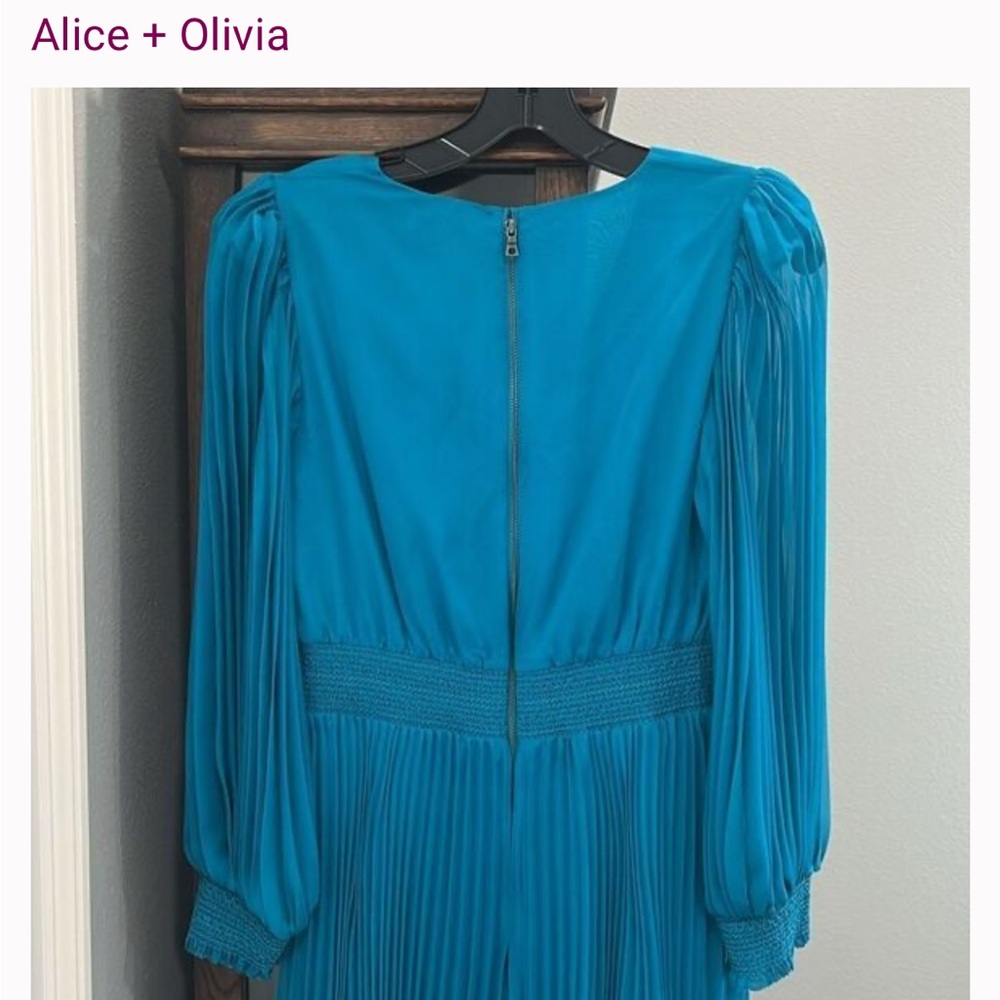 NWOT Alice + Olivia Blue Long Sleeve Pleated Dress - Picture 13 of 16